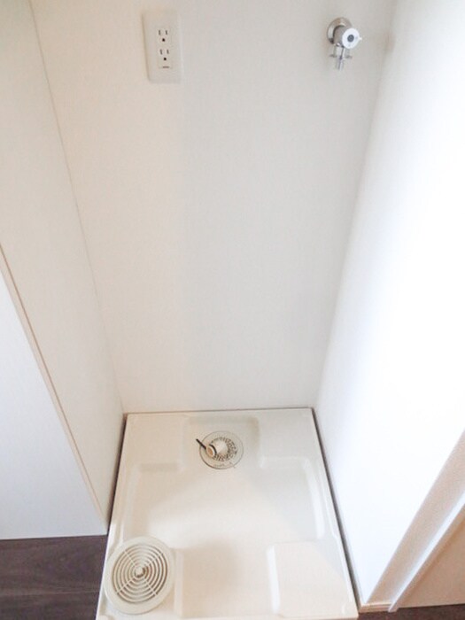 物件内観写真14　(洗濯機置場)