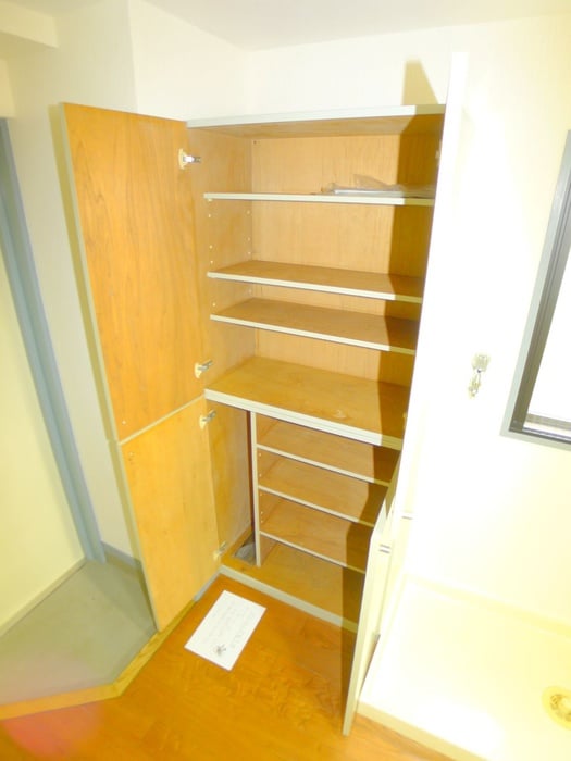 リムジェール・ピエスの靴箱