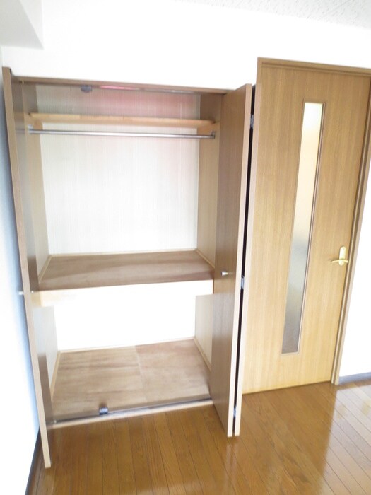 物件内観写真10　(収納)