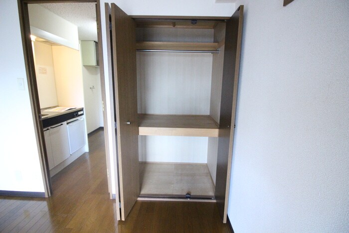 物件内観写真12　(収納)