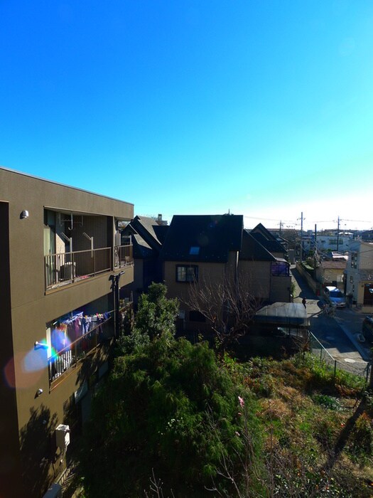 物件内観写真16　(室内からの展望)