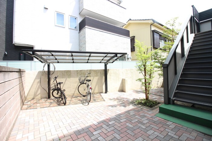 物件外観写真3　(駐輪場)