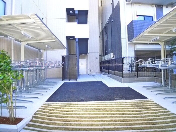 物件外観写真5　(駐輪場)