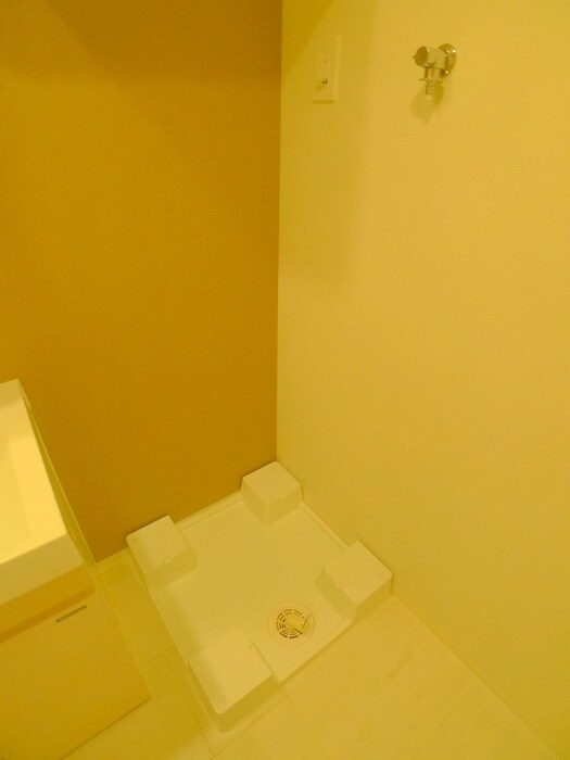 物件内観写真15　(洗濯機置場)