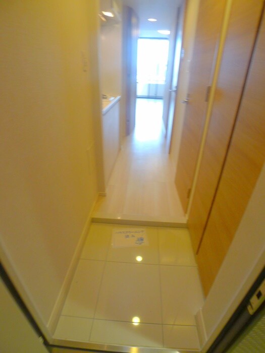 物件内観写真17　(玄関)