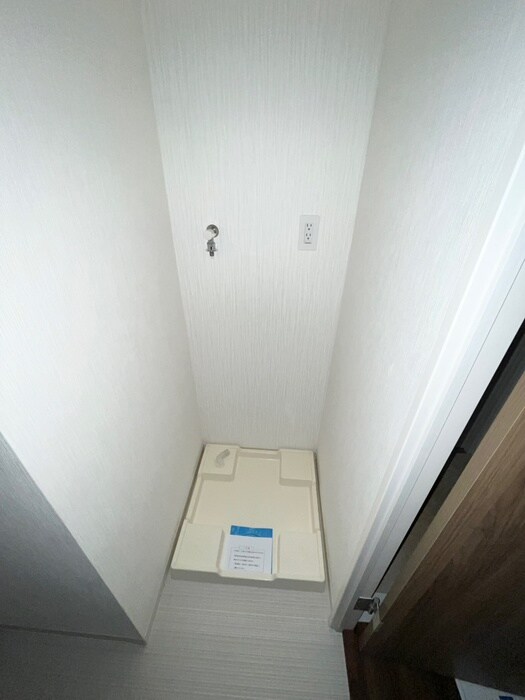 物件内観写真12　(洗濯機置場)