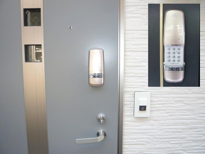 物件内観写真17　(玄関)