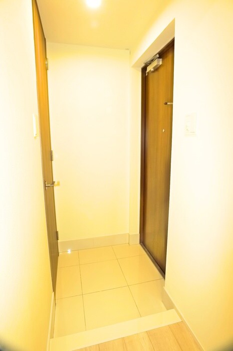 物件内観写真7　(玄関)