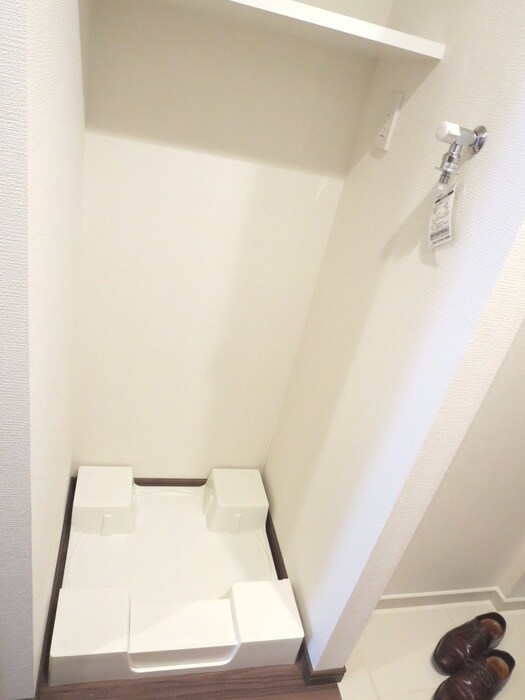 物件内観写真15　(洗濯機置場)