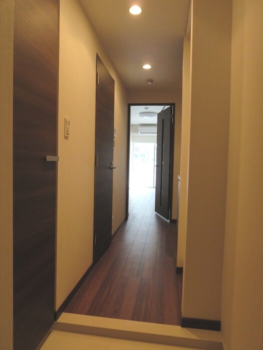 物件内観写真16　(廊下)