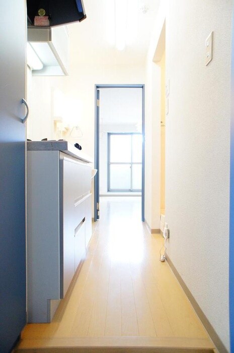 物件内観写真10　(玄関)