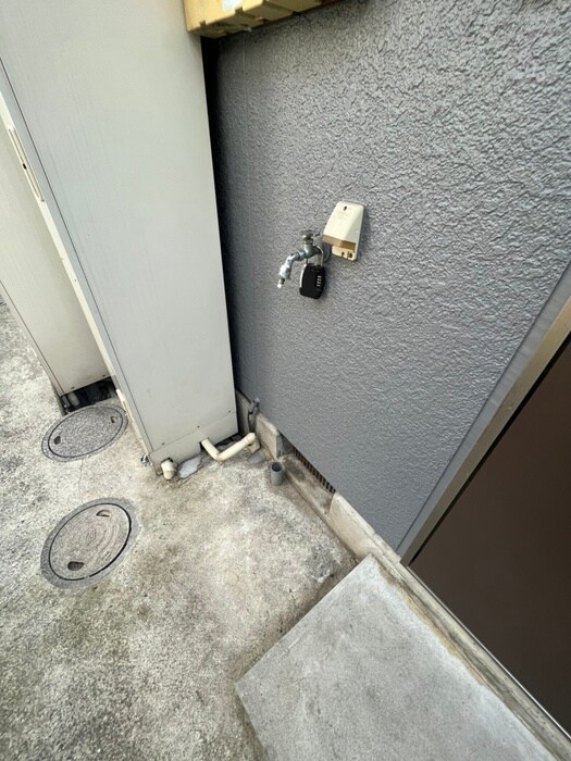 物件内観写真10　(洗濯機置場)