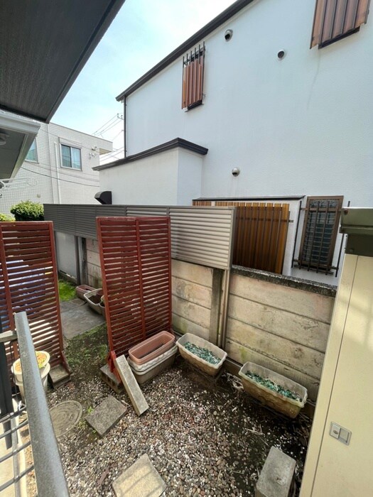 物件内観写真11　(室内からの展望)