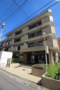 平和マンション
