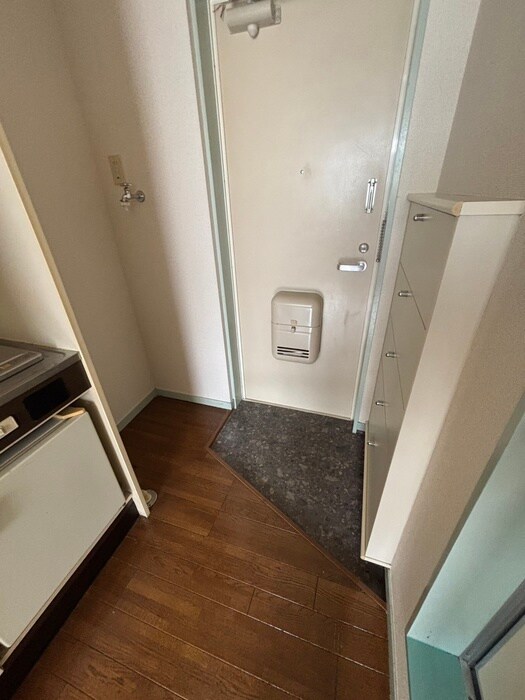 物件内観写真12　(玄関)