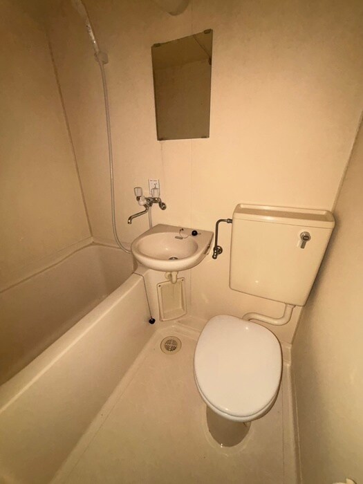 物件内観写真14　(トイレ)