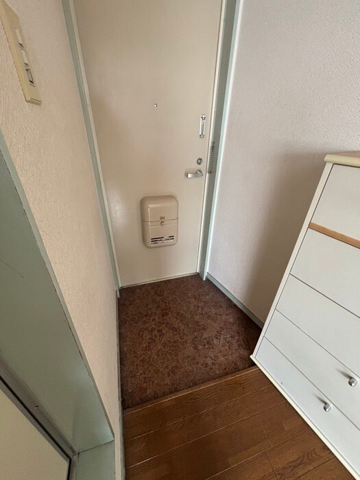 物件内観写真18　(玄関)
