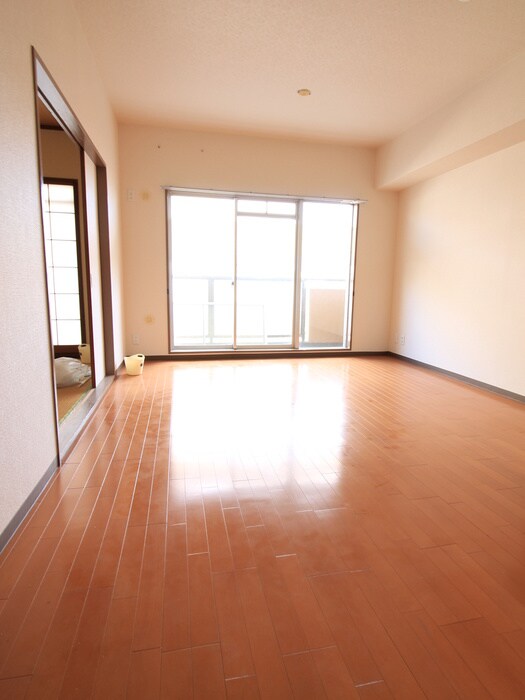 物件内観写真6　(居室)