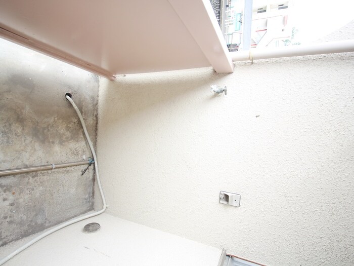 物件内観写真10　(洗濯機置場)