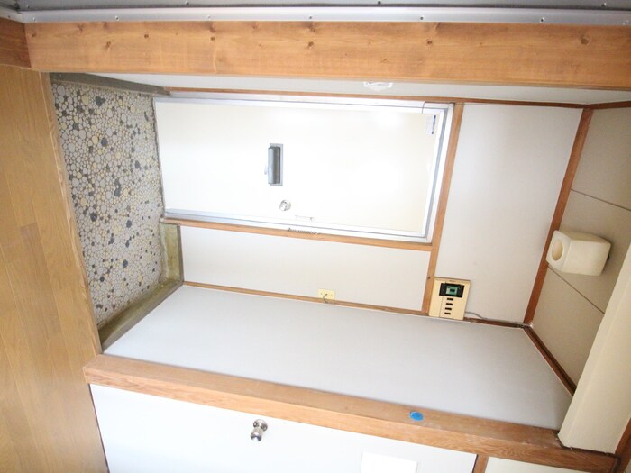 物件内観写真16　(玄関)