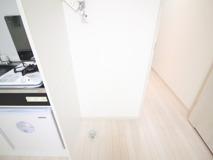 物件内観写真11　(洗濯機置場)