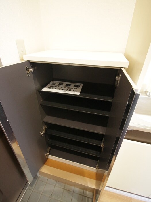 物件内観写真16　(靴箱)