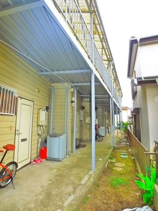 物件外観写真6　(エントランス部分)