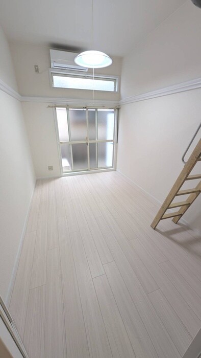 物件内観写真10　(居室)