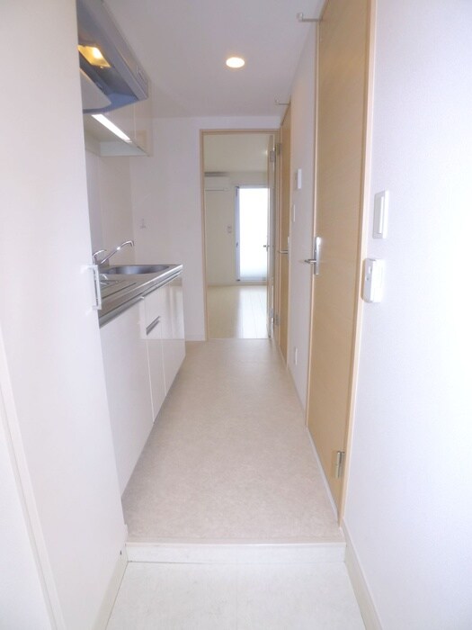 物件内観写真17　(玄関)