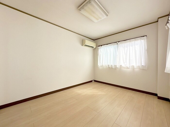 物件内観写真10　(居室)