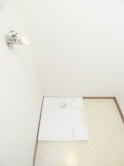 物件内観写真15　(洗濯機置場)