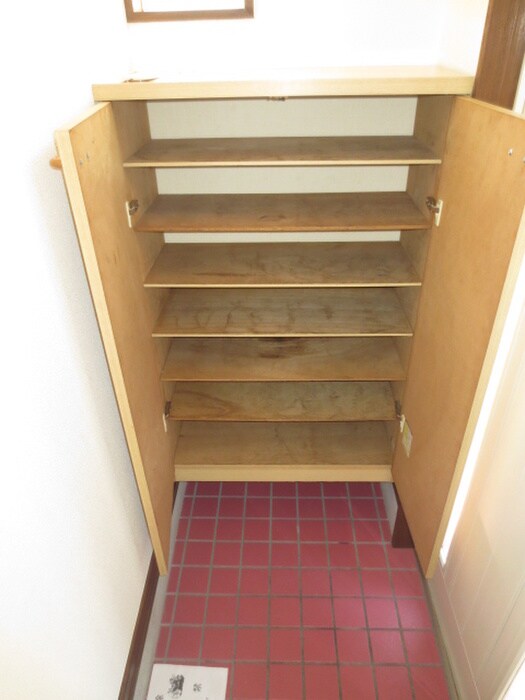 物件内観写真13　(靴箱)