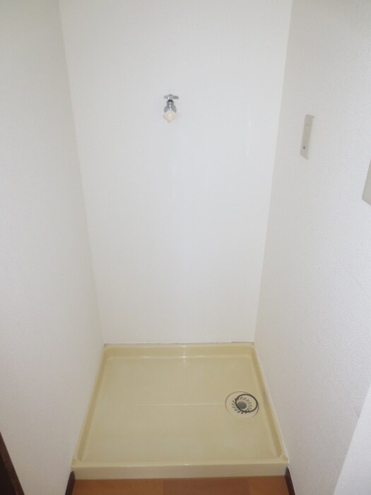 物件内観写真17　(洗濯機置場)