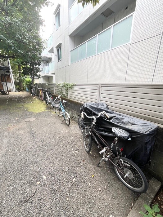 物件外観写真5　(駐輪場)