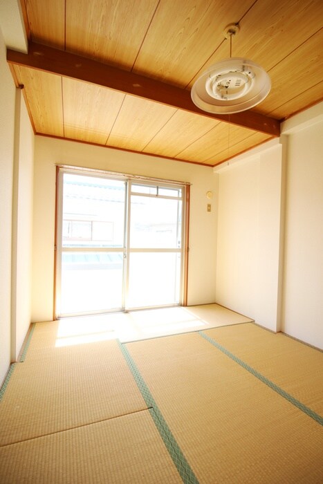 物件内観写真8　(居室)