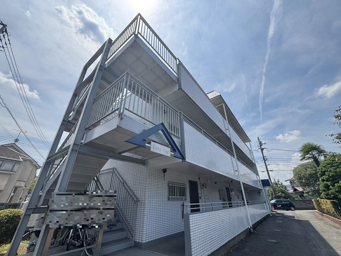 物件外観写真4　(エントランス部分)