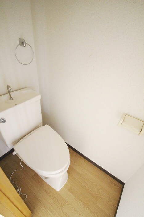 物件内観写真12　(トイレ)