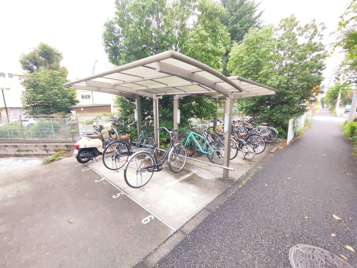 物件外観写真6　(駐輪場)