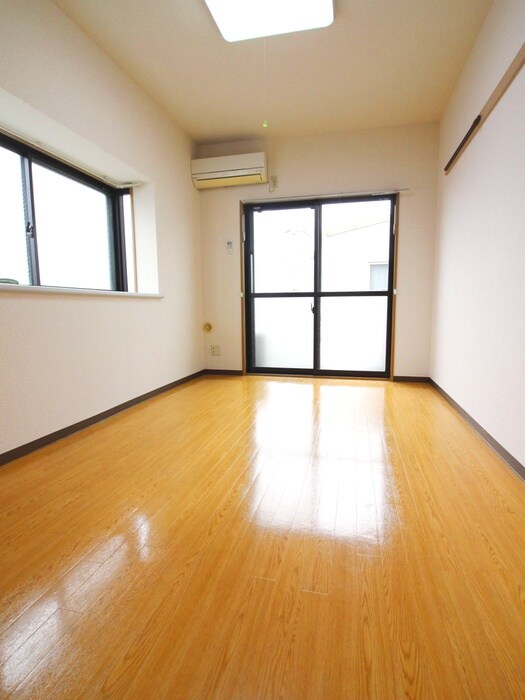 物件内観写真10　(居室)