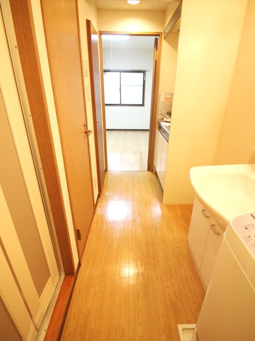 物件内観写真13　(廊下)