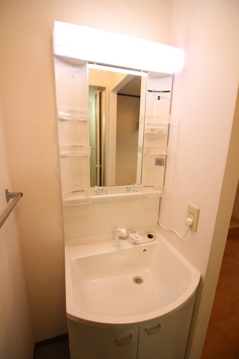 物件内観写真11　(洗面)