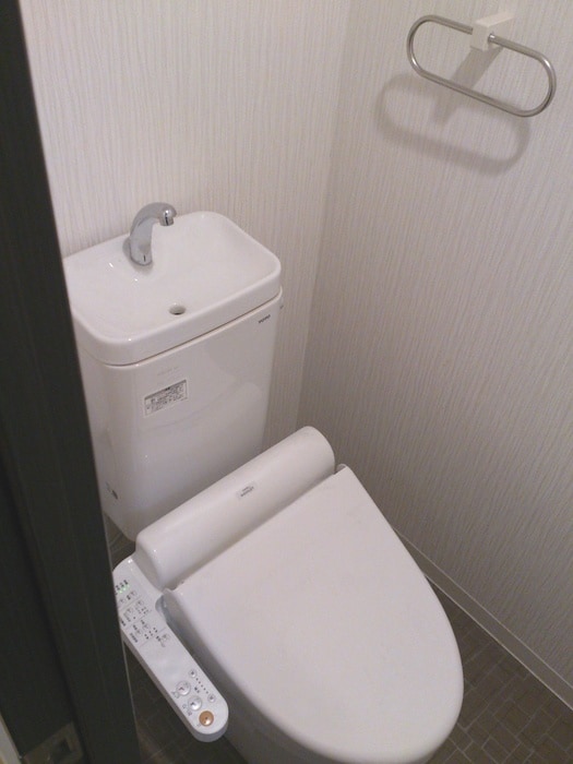 物件内観写真10　(トイレ)