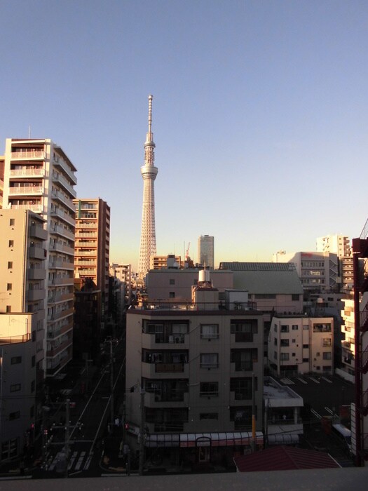 物件内観写真16　(室内からの展望)