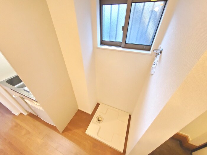 物件内観写真13　(洗濯機置場)