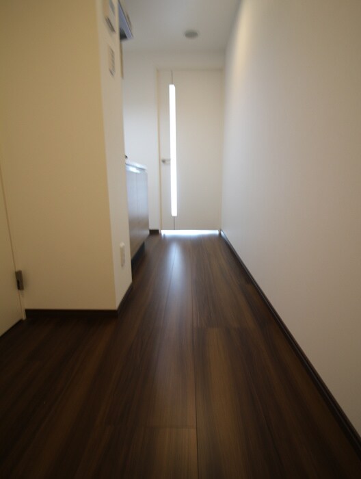 物件内観写真14　(廊下)