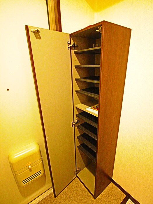 物件内観写真18　(靴箱)