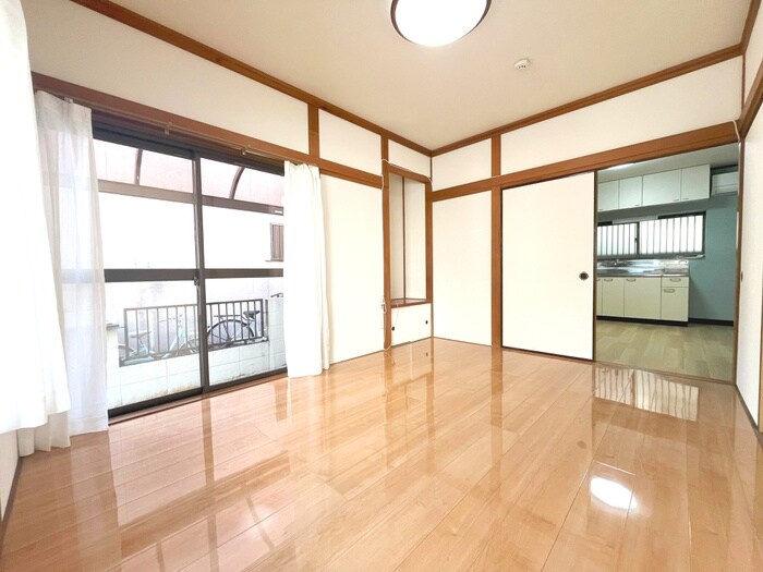 物件内観写真9　(室内からの展望)