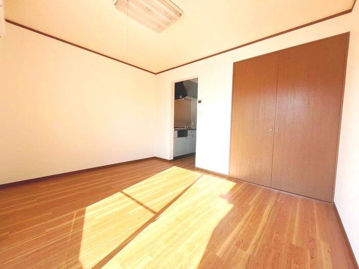 物件内観写真8　(居室)