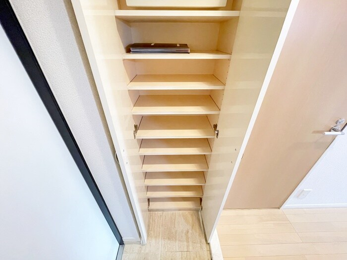 物件内観写真17　(靴箱)