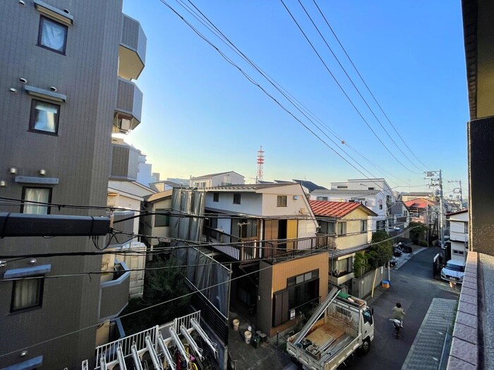 物件内観写真20　(室内からの展望)